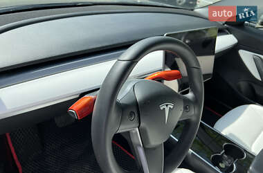 Седан Tesla Model 3 2019 в Киеве