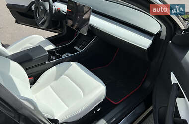 Седан Tesla Model 3 2019 в Киеве