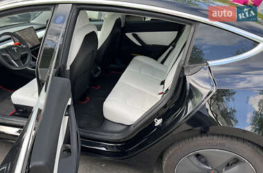 Седан Tesla Model 3 2019 в Киеве