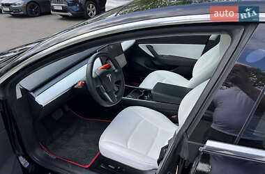 Седан Tesla Model 3 2019 в Киеве