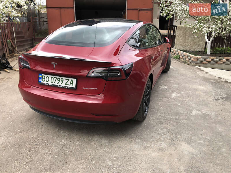 Седан Tesla Model 3 2021 в Тернополі
