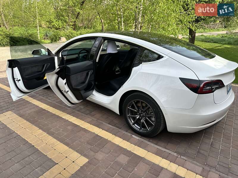 Седан Tesla Model 3 2018 в Днепре фото 14 Седан Tesla Model 3 2018 в Днепре