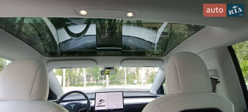 Седан Tesla Model 3 2021 в Запоріжжі
