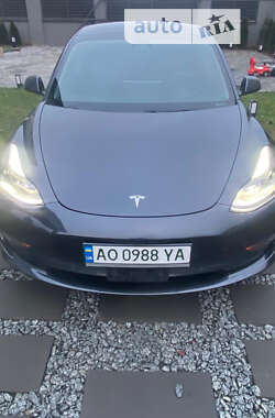 Седан Tesla Model 3 2021 в Ужгороде