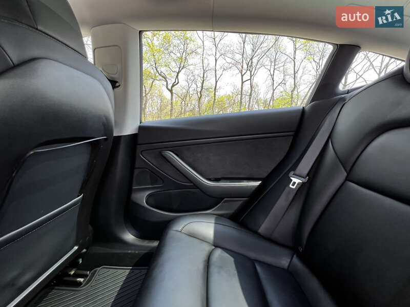 Седан Tesla Model 3 2019 в Запорожье