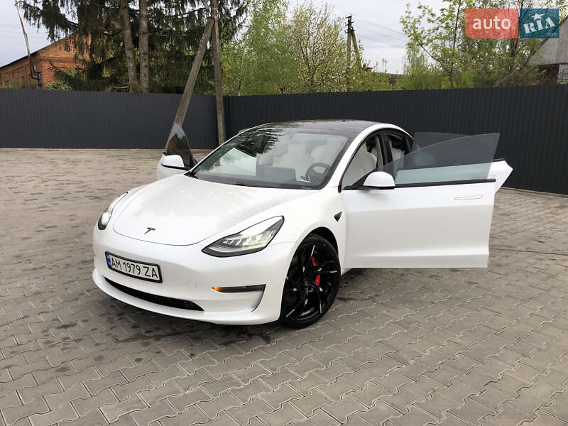Седан Tesla Model 3 2019 в Хорошеве