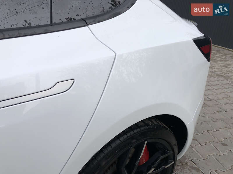 Седан Tesla Model 3 2019 в Хорошеве