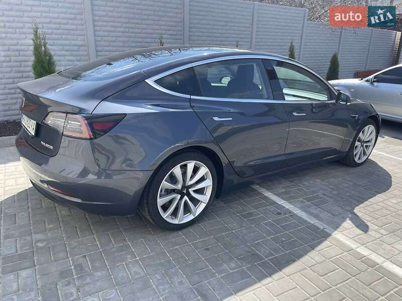 Седан Tesla Model 3 2019 в Харькове