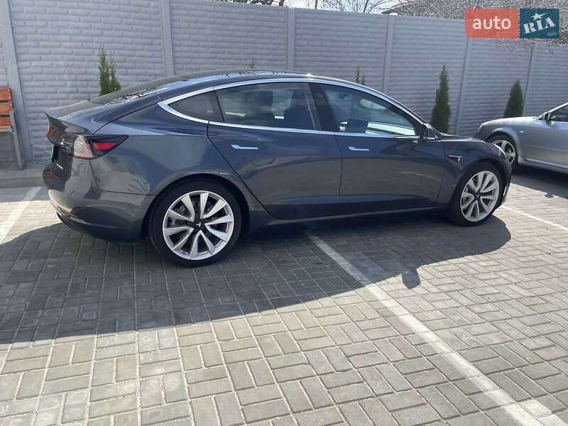 Седан Tesla Model 3 2019 в Харькове