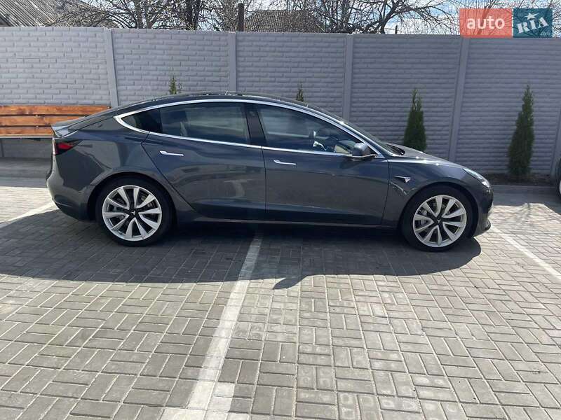 Седан Tesla Model 3 2019 в Харькове