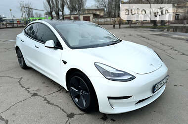 Седан Tesla Model 3 2022 в Одессе