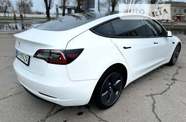 Седан Tesla Model 3 2022 в Одессе