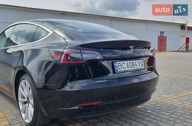 Седан Tesla Model 3 2018 в Львове