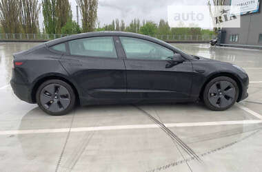 Седан Tesla Model 3 2021 в Киеве