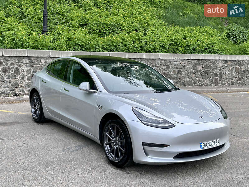 Седан Tesla Model 3 2018 в Киеве Седан Tesla Model 3 2018 в Киеве