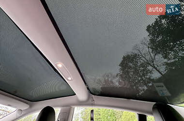 Седан Tesla Model 3 2018 в Києві