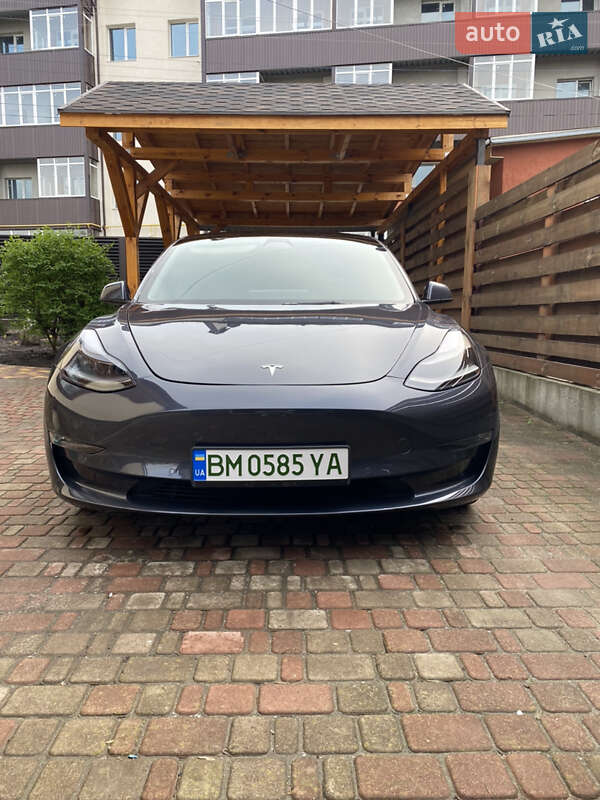 Tesla Model 3 2022