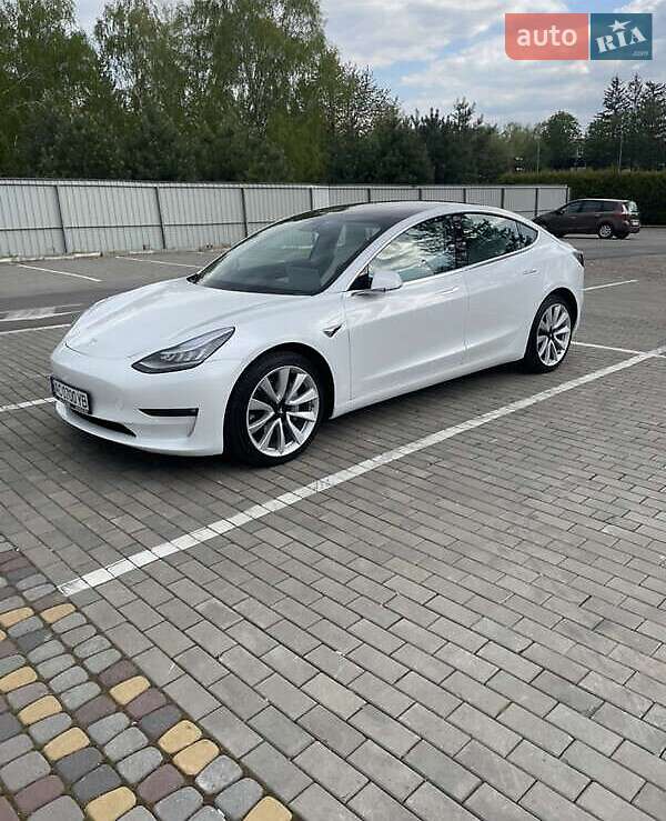 Седан Tesla Model 3 2020 в Киеве фото 5 Седан Tesla Model 3 2020 в Киеве