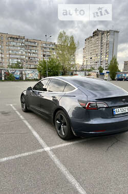 Седан Tesla Model 3 2020 в Киеве