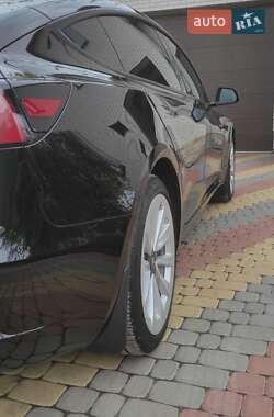 Седан Tesla Model 3 2021 в Виннице