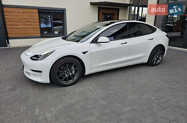 Седан Tesla Model 3 2021 в Коломые