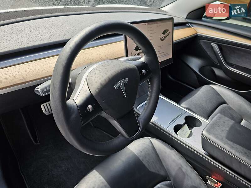 Седан Tesla Model 3 2021 в Коломиї