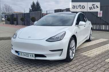 Седан Tesla Model 3 2020 в Чернівцях