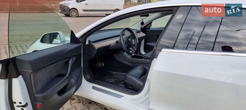 Седан Tesla Model 3 2020 в Чернівцях