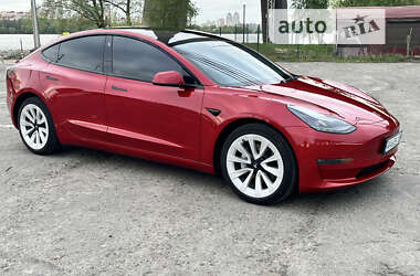 Седан Tesla Model 3 2022 в Києві