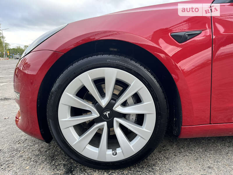 Седан Tesla Model 3 2022 в Києві