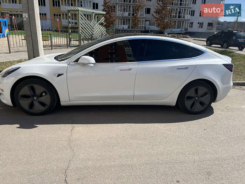 Седан Tesla Model 3 2019 в Харкові