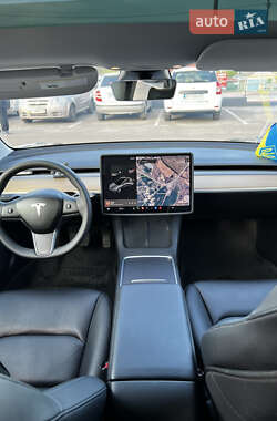 Седан Tesla Model 3 2021 в Киеве