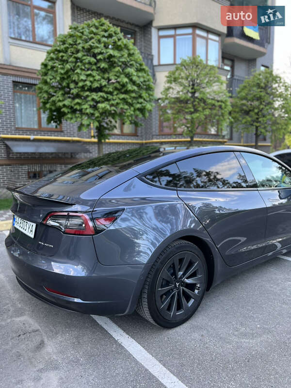 Седан Tesla Model 3 2021 в Києві