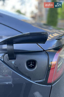 Седан Tesla Model 3 2021 в Киеве
