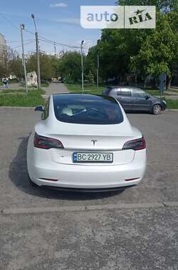 Седан Tesla Model 3 2023 в Львові