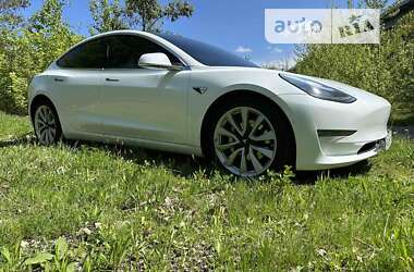 Седан Tesla Model 3 2019 в Киеве