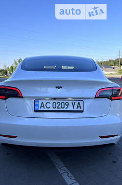 Седан Tesla Model 3 2020 в Ковелі