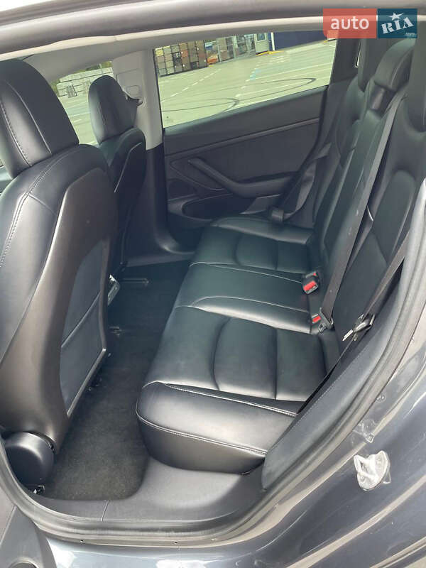 Седан Tesla Model 3 2020 в Запоріжжі