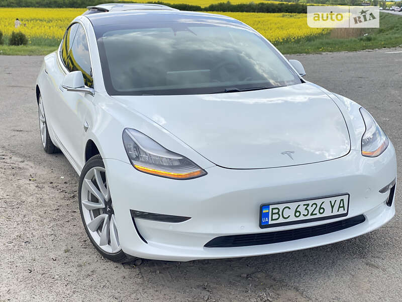 Tesla Model 3 2019