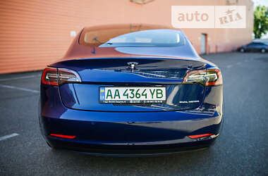 Седан Tesla Model 3 2022 в Киеве