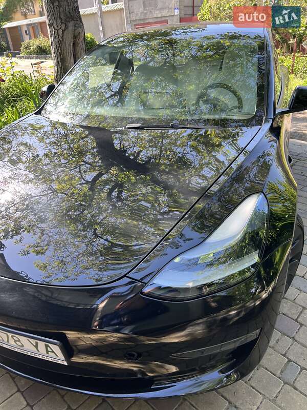 Седан Tesla Model 3 2023 в Одессе