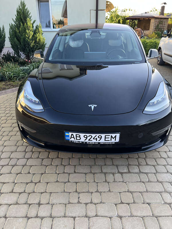 Седан Tesla Model 3 2018 в Вінниці