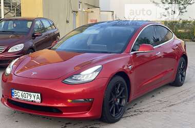 Седан Tesla Model 3 2020 в Львове