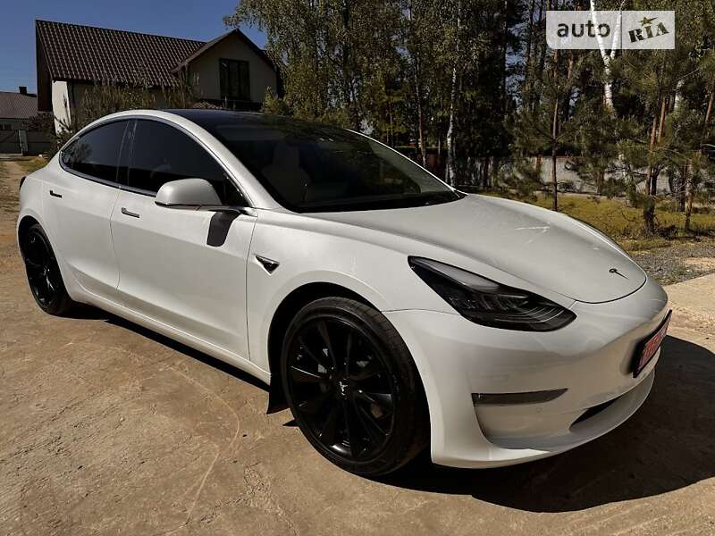 Седан Tesla Model 3 2020 в Ковелі