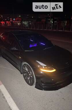 Седан Tesla Model 3 2021 в Харкові