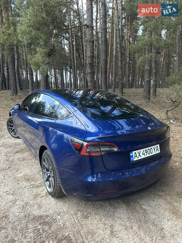 Седан Tesla Model 3 2020 в Києві