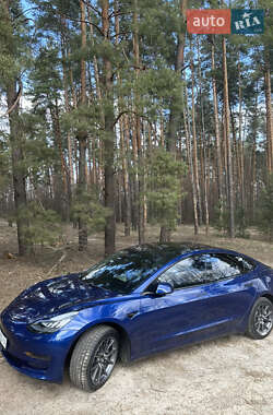 Седан Tesla Model 3 2020 в Киеве