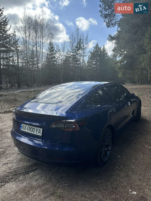 Седан Tesla Model 3 2020 в Києві