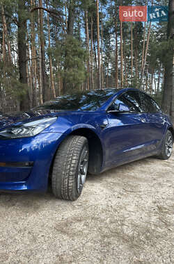 Седан Tesla Model 3 2020 в Киеве