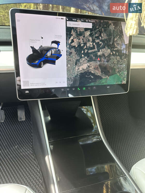 Седан Tesla Model 3 2020 в Києві